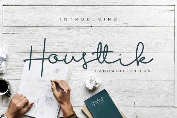Housttik: A Script Font That Breathes Life Into Handmade Creations